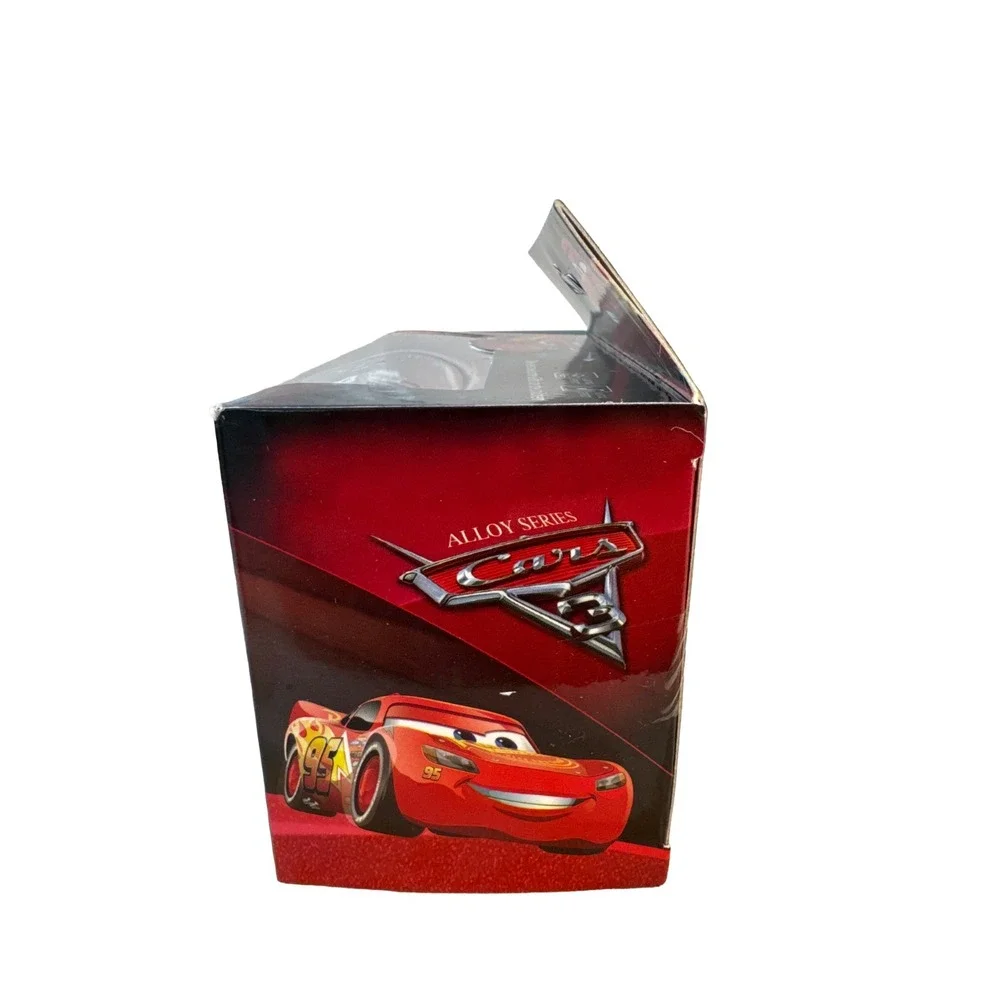 Disney Pixar Cars 3 Lightning McQueen Alloy Series Die-Cast Metal Pull Back Car